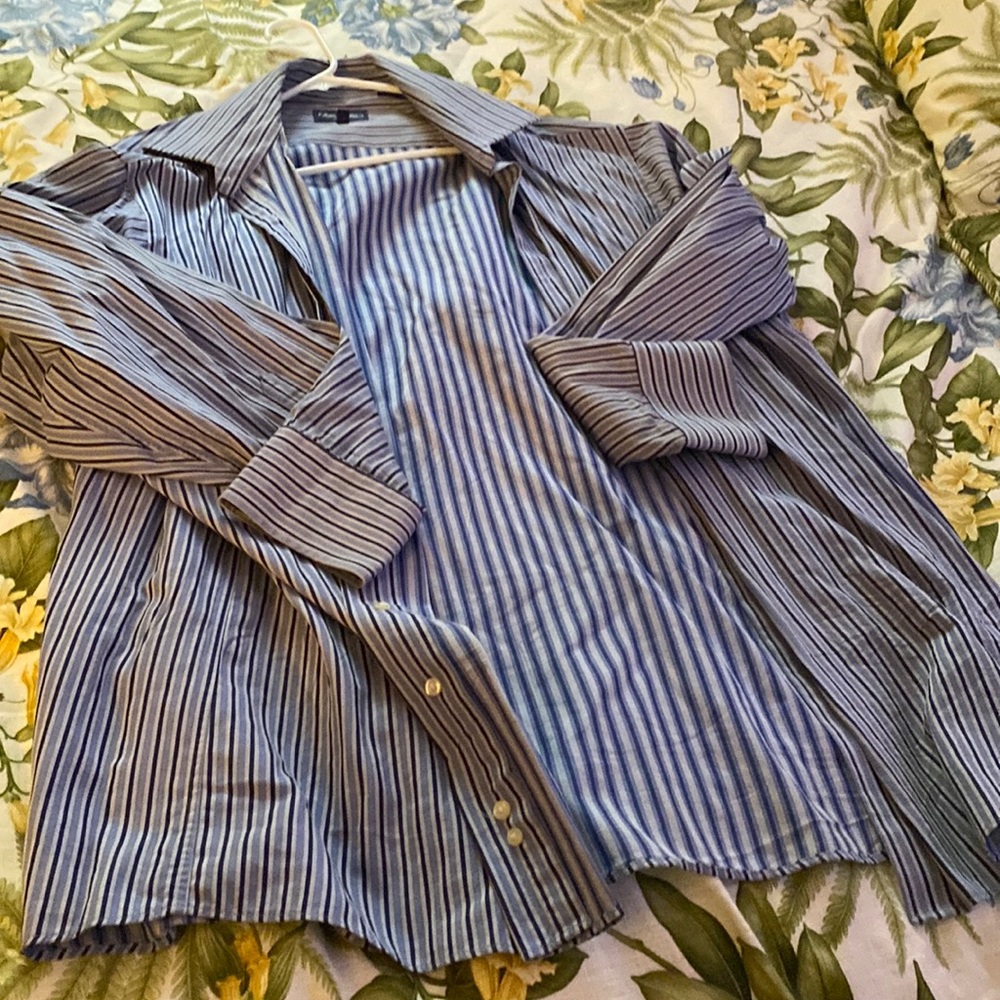 Sean Jean dress shirt used in great condition